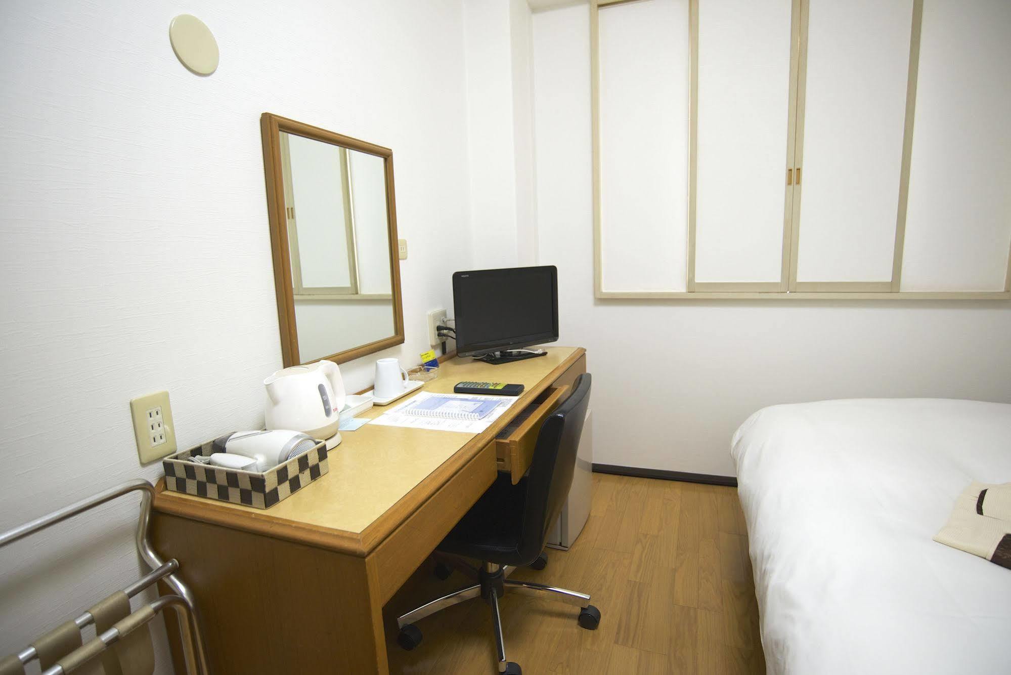Smile Hotel Atsugi Exterior photo